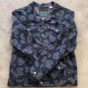Levi’s Paisley Trucker Jacket XL Black Bandanna Print
